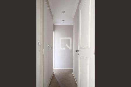 Apartamento à venda com 300m², 4 quartos e 4 vagas Apartamento à venda com 300m², 4 quartos e 4 vagasArmario