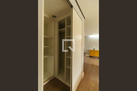 Closet de apartamento para alugar com 3 quartos, 79m² em Tatuapé, São Paulo