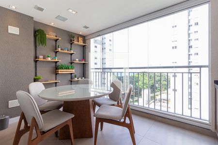 Sacada de apartamento para alugar com 2 quartos, 64m² em Continental, Osasco