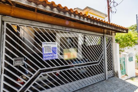 Casa à venda com 280m², 2 quartos e 2 vagas Casa à venda com 280m², 2 quartos e 2 vagasFachada