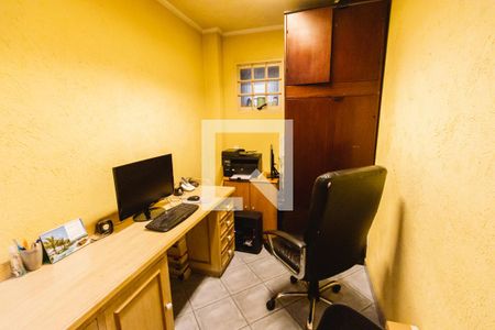 Casa à venda com 280m², 2 quartos e 2 vagas Casa à venda com 280m², 2 quartos e 2 vagasCasa 2 Escritório