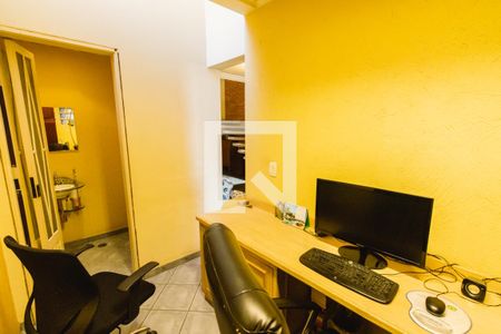 Casa à venda com 280m², 2 quartos e 2 vagas Casa à venda com 280m², 2 quartos e 2 vagasCasa 2 Escritório