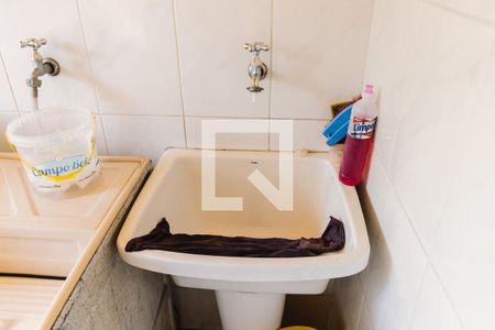 Casa à venda com 280m², 2 quartos e 2 vagas Casa à venda com 280m², 2 quartos e 2 vagasCasa 2 Lavanderia