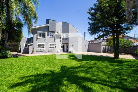 Casa à venda com 285m², 4 quartos e 2 vagas Casa à venda com 285m², 4 quartos e 2 vagasQuintal