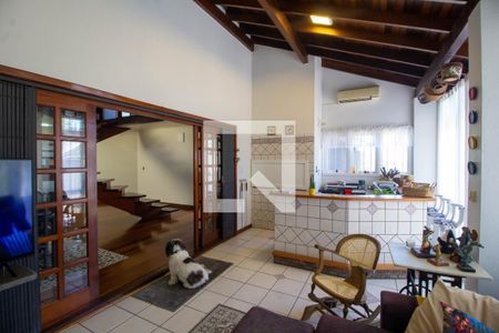 Casa à venda com 285m², 4 quartos e 2 vagas Casa à venda com 285m², 4 quartos e 2 vagasÁrea gourmet