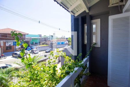 Casa à venda com 285m², 4 quartos e 2 vagas Casa à venda com 285m², 4 quartos e 2 vagasVaranda da Suíte
