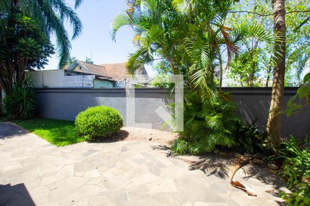 Casa à venda com 285m², 4 quartos e 2 vagas Casa à venda com 285m², 4 quartos e 2 vagasQuintal