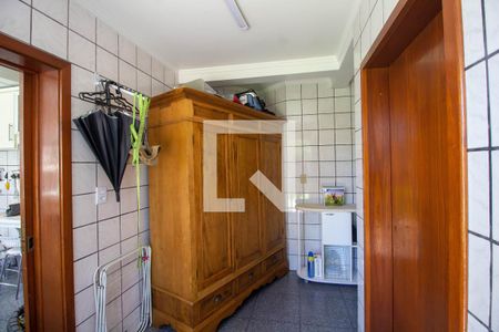 Casa à venda com 285m², 4 quartos e 2 vagas Casa à venda com 285m², 4 quartos e 2 vagasÁrea de Serviço