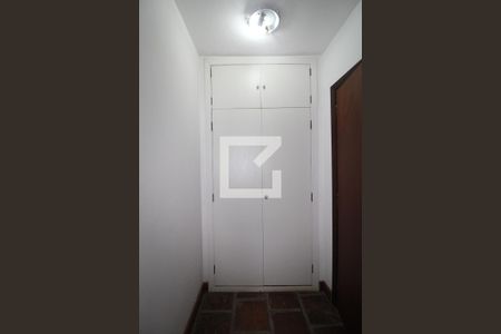 Casa à venda com 500m², 5 quartos e 3 vagasCorredor