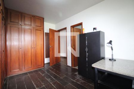 Casa à venda com 500m², 5 quartos e 3 vagasQuarto 2