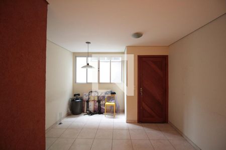 Sala de apartamento para alugar com 3 quartos, 75m² em Santa Rosa, Belo Horizonte