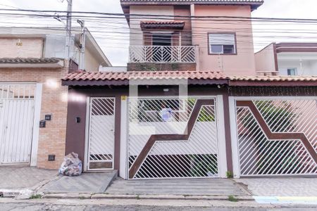 Casa à venda com 238m², 4 quartos e 4 vagasFachada