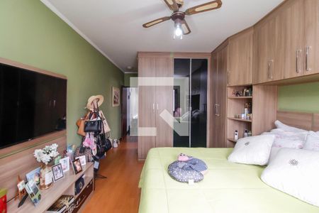 Casa à venda com 238m², 4 quartos e 4 vagasSuíte