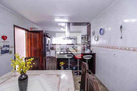 Casa à venda com 238m², 4 quartos e 4 vagasCopa e Cozinha