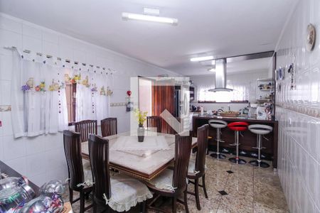 Casa à venda com 238m², 4 quartos e 4 vagasCopa e Cozinha