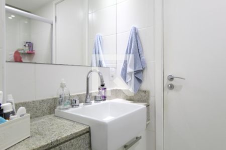Apartamento à venda com 69m², 2 quartos e 1 vagaBanheiro Social