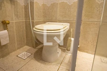 Casa de condomínio à venda com 310m², 4 quartos e 2 vagasBanheiro da Suíte 1