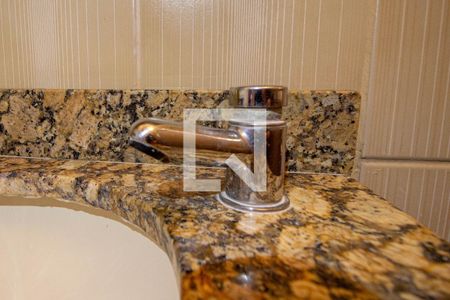 Casa de condomínio à venda com 310m², 4 quartos e 2 vagasBanheiro de serviço