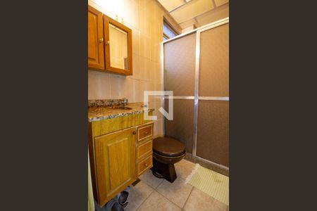 Casa de condomínio à venda com 310m², 4 quartos e 2 vagasBanheiro de serviço