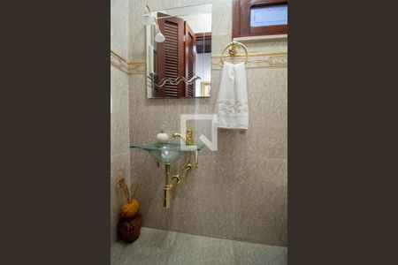 Casa de condomínio à venda com 310m², 4 quartos e 2 vagasLavabo