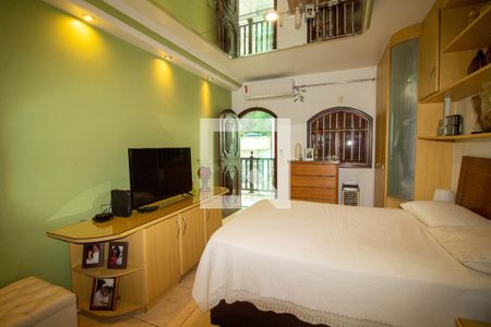 Casa de condomínio à venda com 310m², 4 quartos e 2 vagasSuíte 1