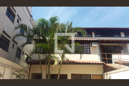 Casa à venda com 200m², 3 quartos e 3 vagas