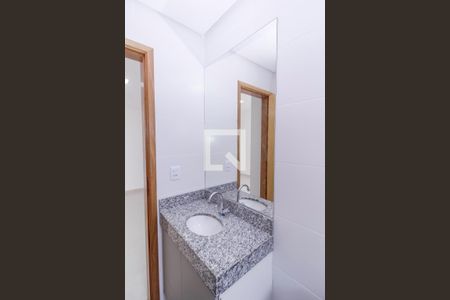 Banheiro de kitnet/studio para alugar com 1 quarto, 42m² em Parque da Vila Prudente, São Paulo