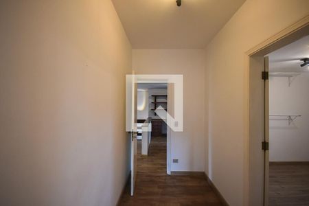 Apartamento para alugar com 279m², 4 quartos e 4 vagas Apartamento para alugar com 279m², 4 quartos e 4 vagasCloset da Suíte 2