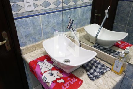 Casa à venda com 278m², 3 quartos e 4 vagasBanheiro 