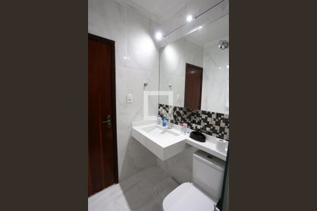 Casa à venda com 278m², 3 quartos e 4 vagasBanheiro da Suíte 