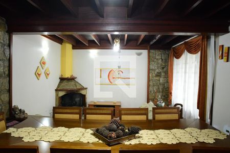 Sala de casa de condomínio para alugar com 6 quartos, 450m² em Granja Viana Ii, Cotia