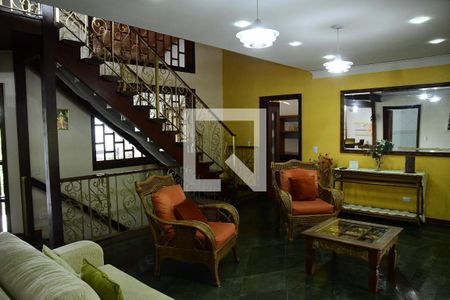 Sala de casa de condomínio para alugar com 6 quartos, 450m² em Granja Viana Ii, Cotia
