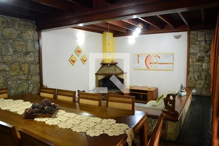 Sala de casa de condomínio para alugar com 6 quartos, 450m² em Granja Viana Ii, Cotia