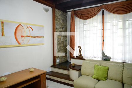 Sala de casa de condomínio para alugar com 6 quartos, 450m² em Granja Viana Ii, Cotia