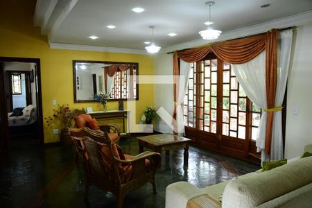 Sala de casa de condomínio para alugar com 6 quartos, 450m² em Granja Viana Ii, Cotia