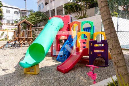 Apartamento à venda com 80m², 3 quartos e 1 vaga Apartamento à venda com 80m², 3 quartos e 1 vagaÁrea comum - Playground