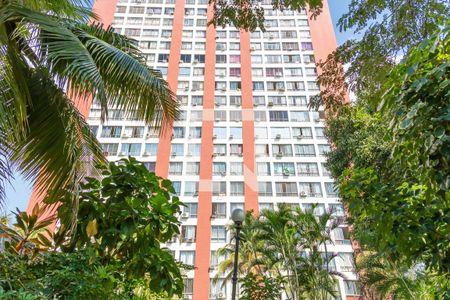 Apartamento à venda com 80m², 3 quartos e 1 vaga Apartamento à venda com 80m², 3 quartos e 1 vagaFachada