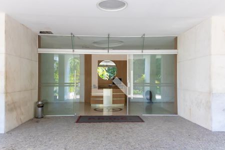 Apartamento à venda com 80m², 3 quartos e 1 vaga Apartamento à venda com 80m², 3 quartos e 1 vagaPortaria