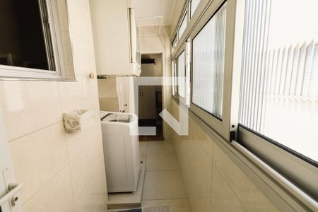 Apartamento à venda com 105m², 3 quartos e 1 vaga Apartamento à venda com 105m², 3 quartos e 1 vagaLavanderia