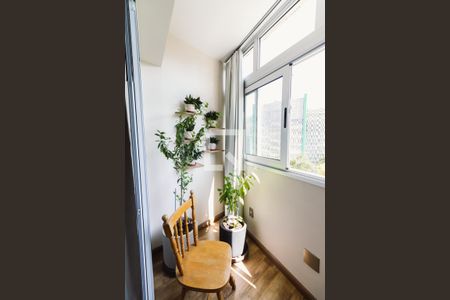 Apartamento à venda com 105m², 3 quartos e 1 vaga Apartamento à venda com 105m², 3 quartos e 1 vagaQuarto 1 Varanda