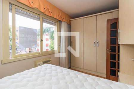 Quarto 1 de apartamento para alugar com 2 quartos, 60m² em Jardim do Salso, Porto Alegre