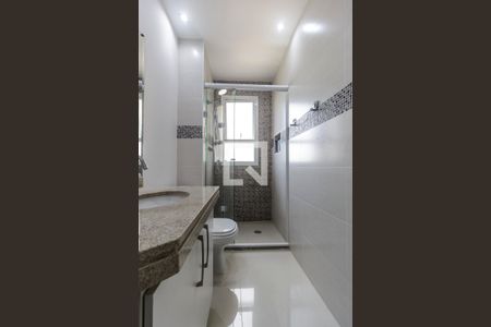 Apartamento à venda com 107m², 3 quartos e 2 vagasBanheiro da Suíte