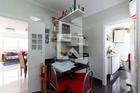 Apartamento à venda com 109m², 3 quartos e 1 vaga Apartamento à venda com 109m², 3 quartos e 1 vagaCozinha
