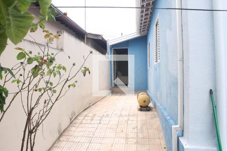 Casa à venda com 120m², 3 quartos e 2 vagasCorredor