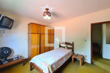 Casa à venda com 270m², 4 quartos e 5 vagas Casa à venda com 270m², 4 quartos e 5 vagasQuarto 1