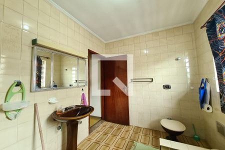 Casa à venda com 270m², 4 quartos e 5 vagas Casa à venda com 270m², 4 quartos e 5 vagasBanheiro