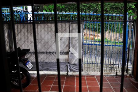 Casa à venda com 338m², 2 quartos e 1 vaga Casa à venda com 338m², 2 quartos e 1 vagaCasa 01 - Detalhe - Vista do Quarto 01