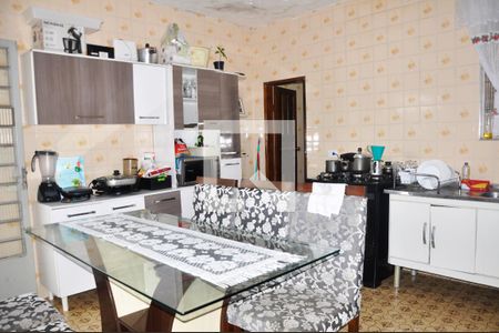 Casa à venda com 338m², 2 quartos e 1 vaga Casa à venda com 338m², 2 quartos e 1 vagaCasa 01 - Detalhe - Cozinha