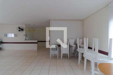 Apartamento para alugar com 49m², 2 quartos e 1 vaga Apartamento para alugar com 49m², 2 quartos e 1 vagaÁrea comum - Salão de festas