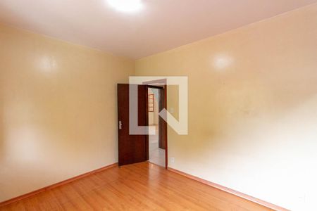 Casa à venda com 174m², 4 quartos e 1 vaga Casa à venda com 174m², 4 quartos e 1 vagaQuarto Suíte